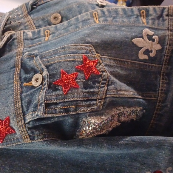 Jean jacket - Picture 2 of 4